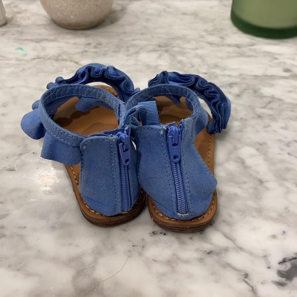 Darling gap sandals, toddlers size 6 EUC - Picture 3 of 4